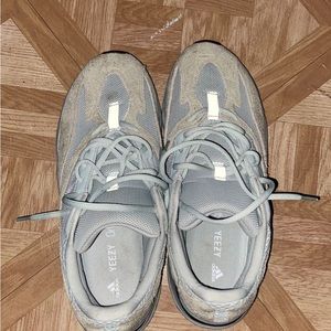 Yeezy boost 700 salt